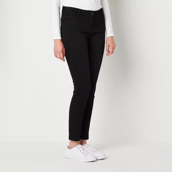 IZOD JUNIORS Womens Straight Flat Front Pant Stretch Skinny Pants Easy Comfort 7 - Picture 2 of 3